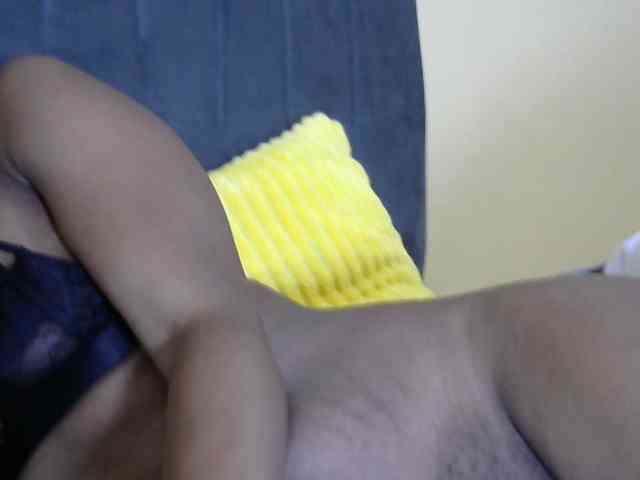 PrettyAlianah webcam