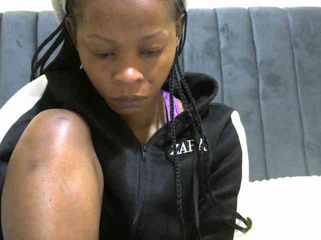 PrettyAlianah webcam