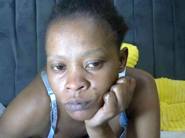 PrettyAlianah webcam