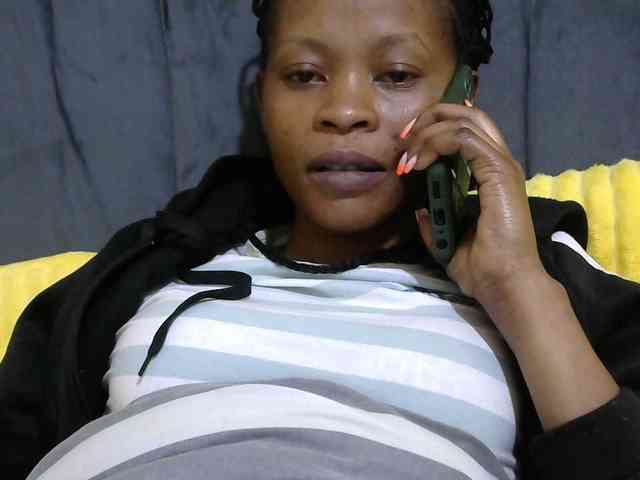 PrettyAlianah webcam