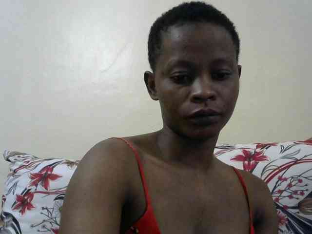 PrettyAlianah webcam