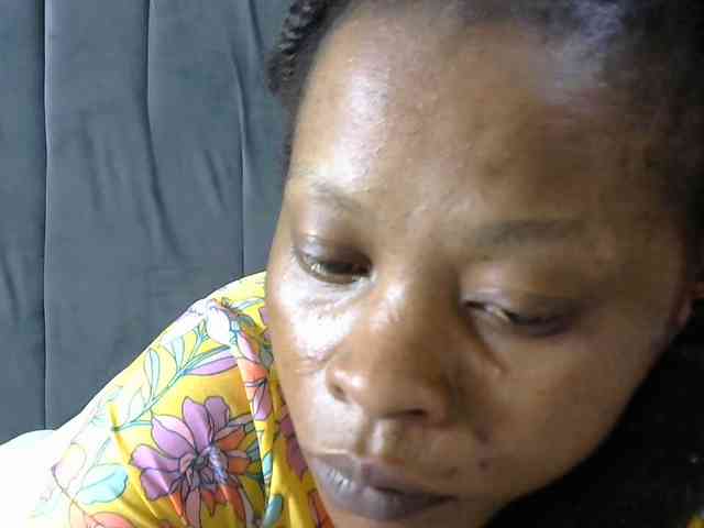 PrettyAlianah webcam
