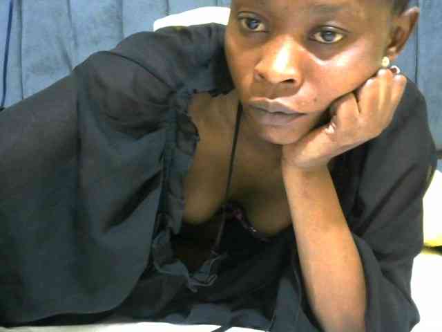 PrettyAlianah webcam