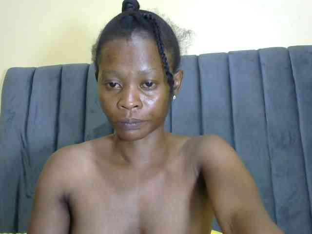 PrettyAlianah webcam