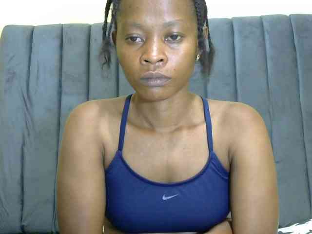 PrettyAlianah webcam