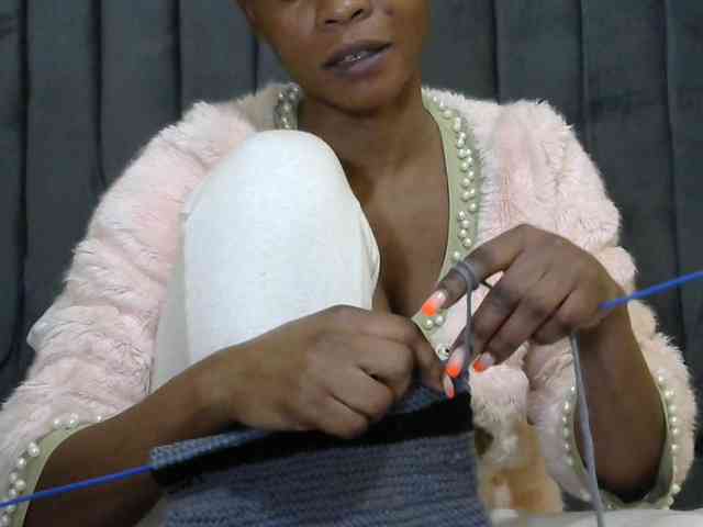 PrettyAlianah webcam