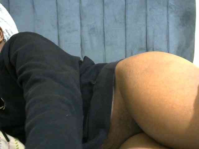 PrettyAlianah webcam
