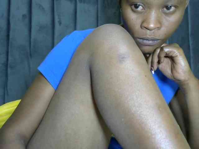 PrettyAlianah webcam