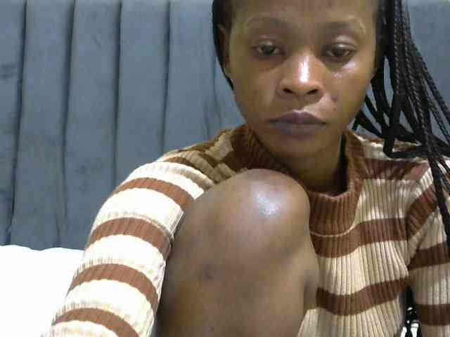 PrettyAlianah webcam