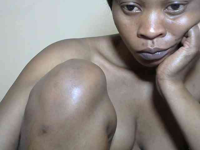PrettyAlianah webcam
