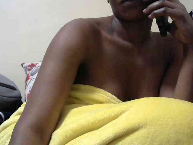 PrettyAlianah webcam