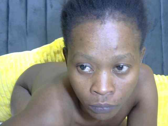 PrettyAlianah webcam