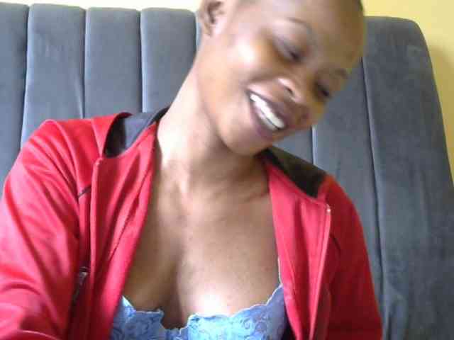 PrettyAlianah webcam