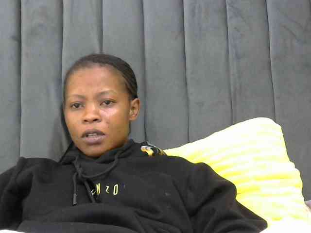 PrettyAlianah webcam