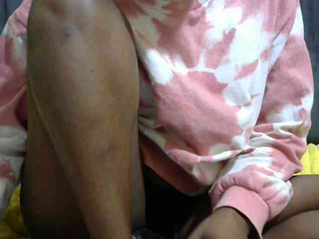 PrettyAlianah webcam