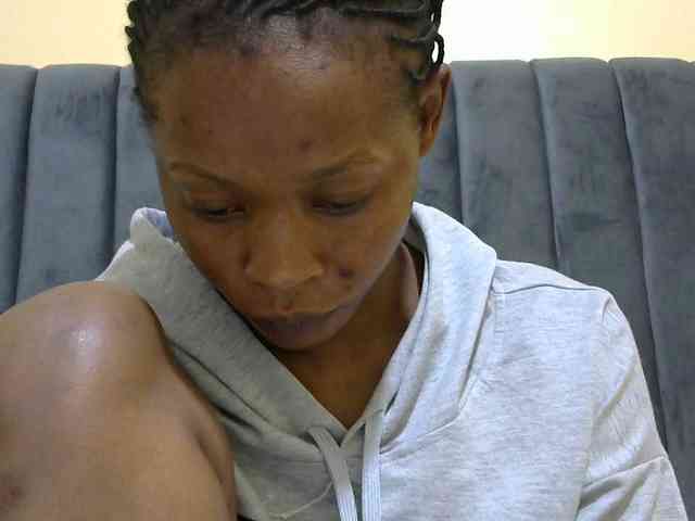 PrettyAlianah webcam