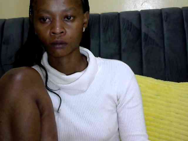 PrettyAlianah webcam