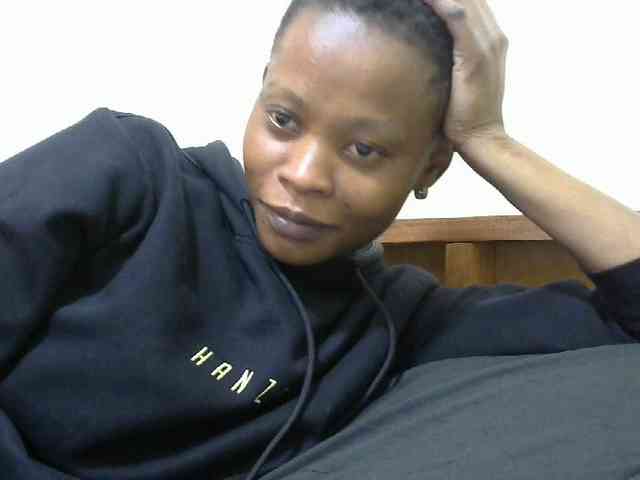 PrettyAlianah webcam