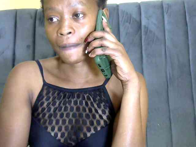 PrettyAlianah webcam