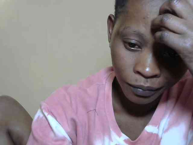 PrettyAlianah webcam