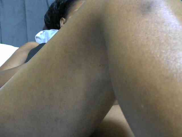 PrettyAlianah webcam