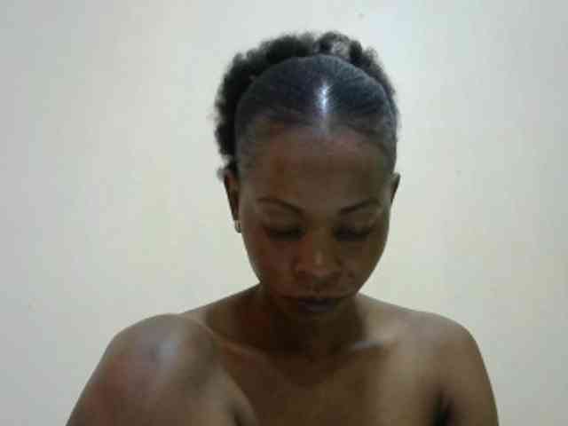 PrettyAlianah webcam