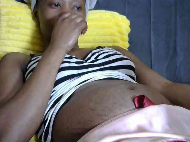 PrettyAlianah webcam
