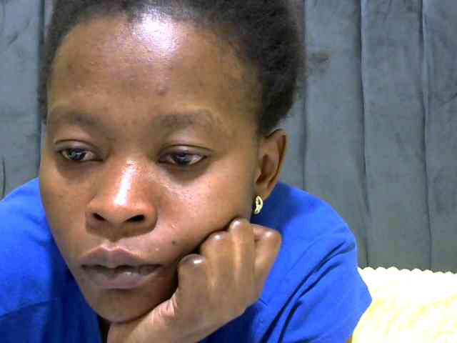 PrettyAlianah webcam