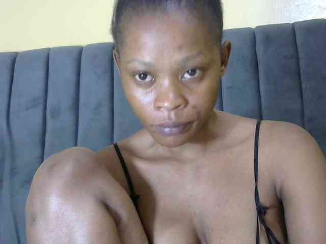 PrettyAlianah webcam