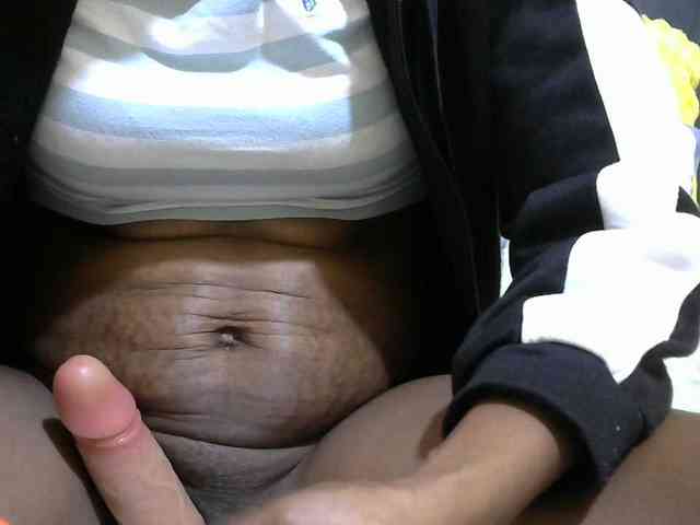 PrettyAlianah webcam