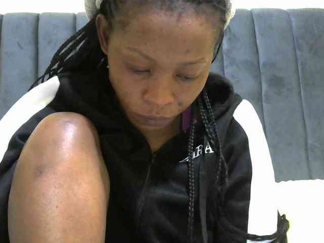 PrettyAlianah webcam
