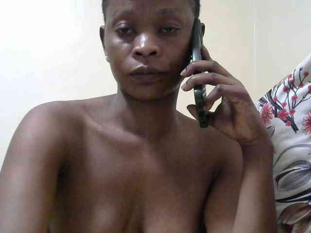 PrettyAlianah webcam