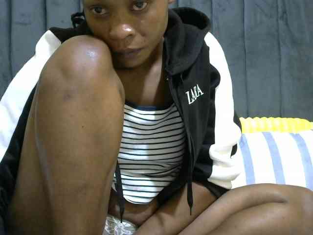 PrettyAlianah webcam