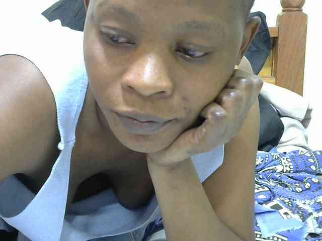 PrettyAlianah webcam