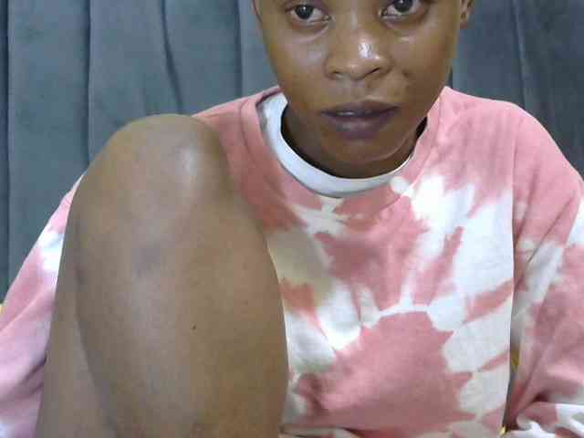 PrettyAlianah webcam
