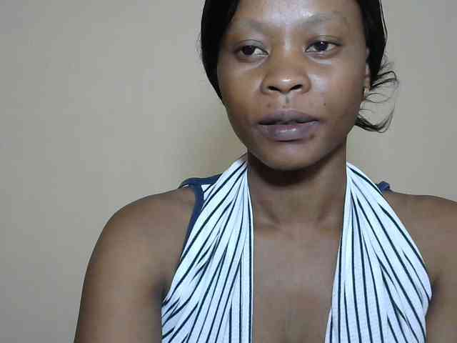 PrettyAlianah webcam