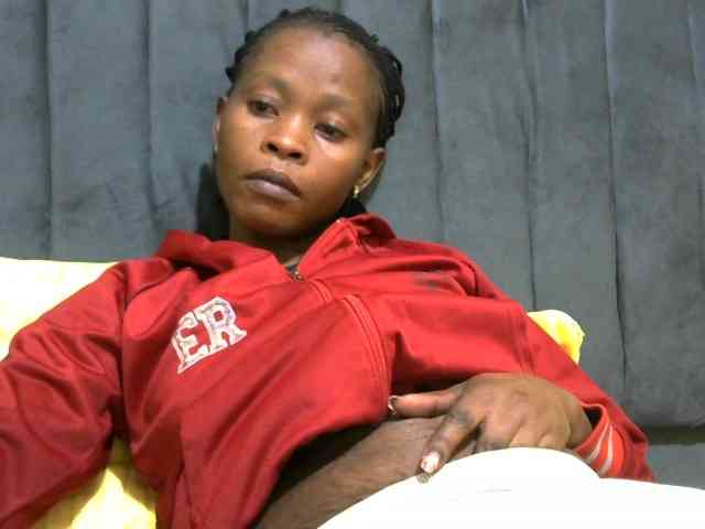 PrettyAlianah webcam