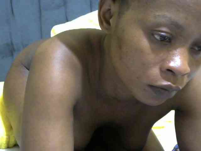 PrettyAlianah webcam