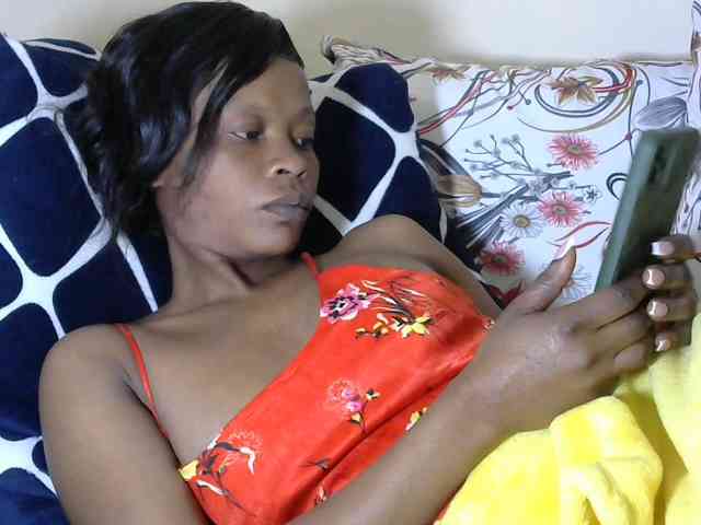 PrettyAlianah's webcam live show