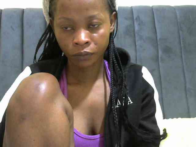 PrettyAlianah webcam
