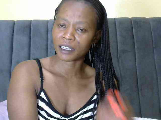 PrettyAlianah webcam