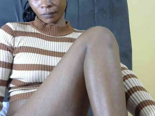 PrettyAlianah webcam