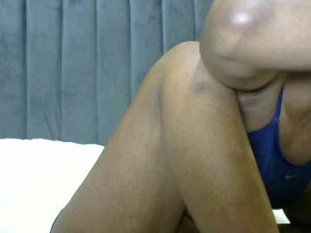PrettyAlianah webcam
