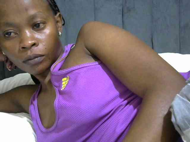 PrettyAlianah webcam