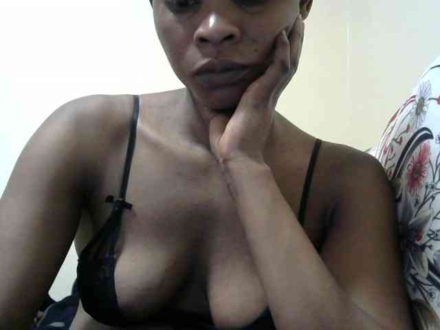 PrettyAlianah webcam