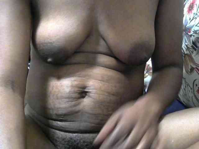 PrettyAlianah webcam