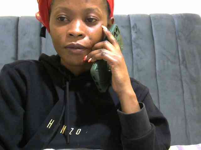PrettyAlianah webcam