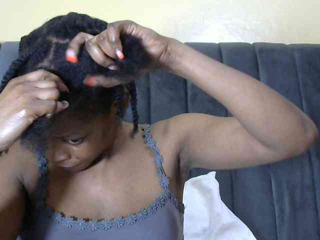 PrettyAlianah webcam