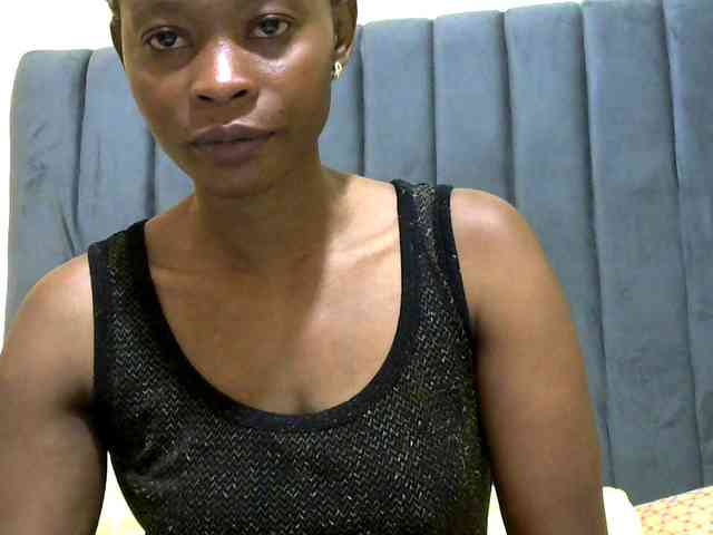 PrettyAlianah webcam
