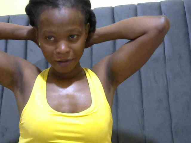 PrettyAlianah webcam